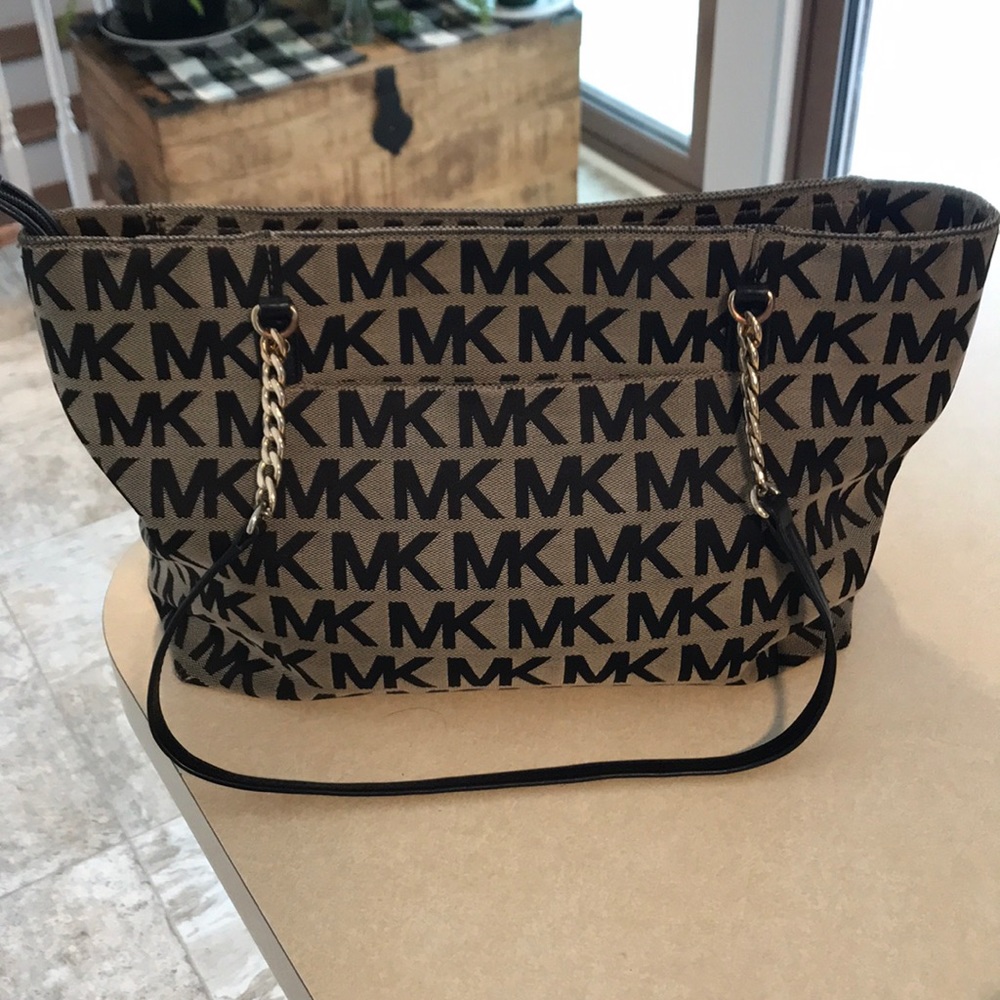 Michael Kors purse